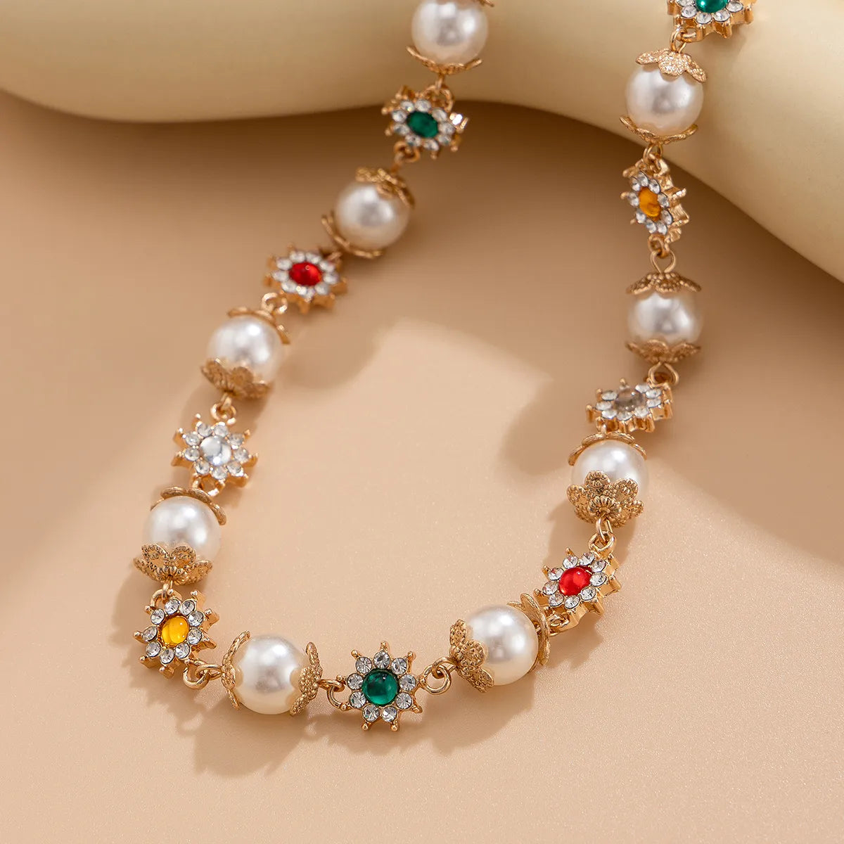 Small Flower Pearl Necklace