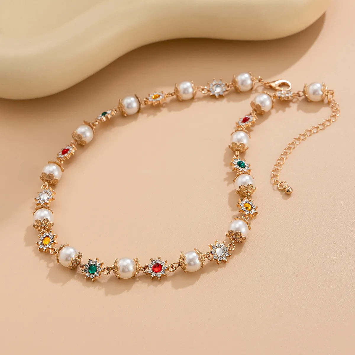 Small Flower Pearl Necklace